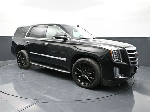 Used 2020 Cadillac Escalade Luxury AWD/4WD image 5