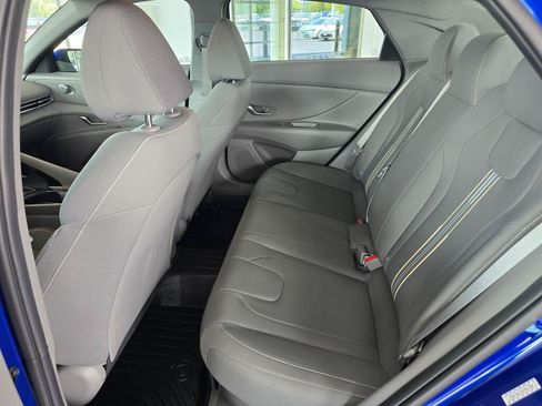 Used 2023 Hyundai Elantra Blue FWD image 35