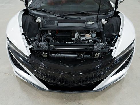 Used 2017 Acura NSX image 42