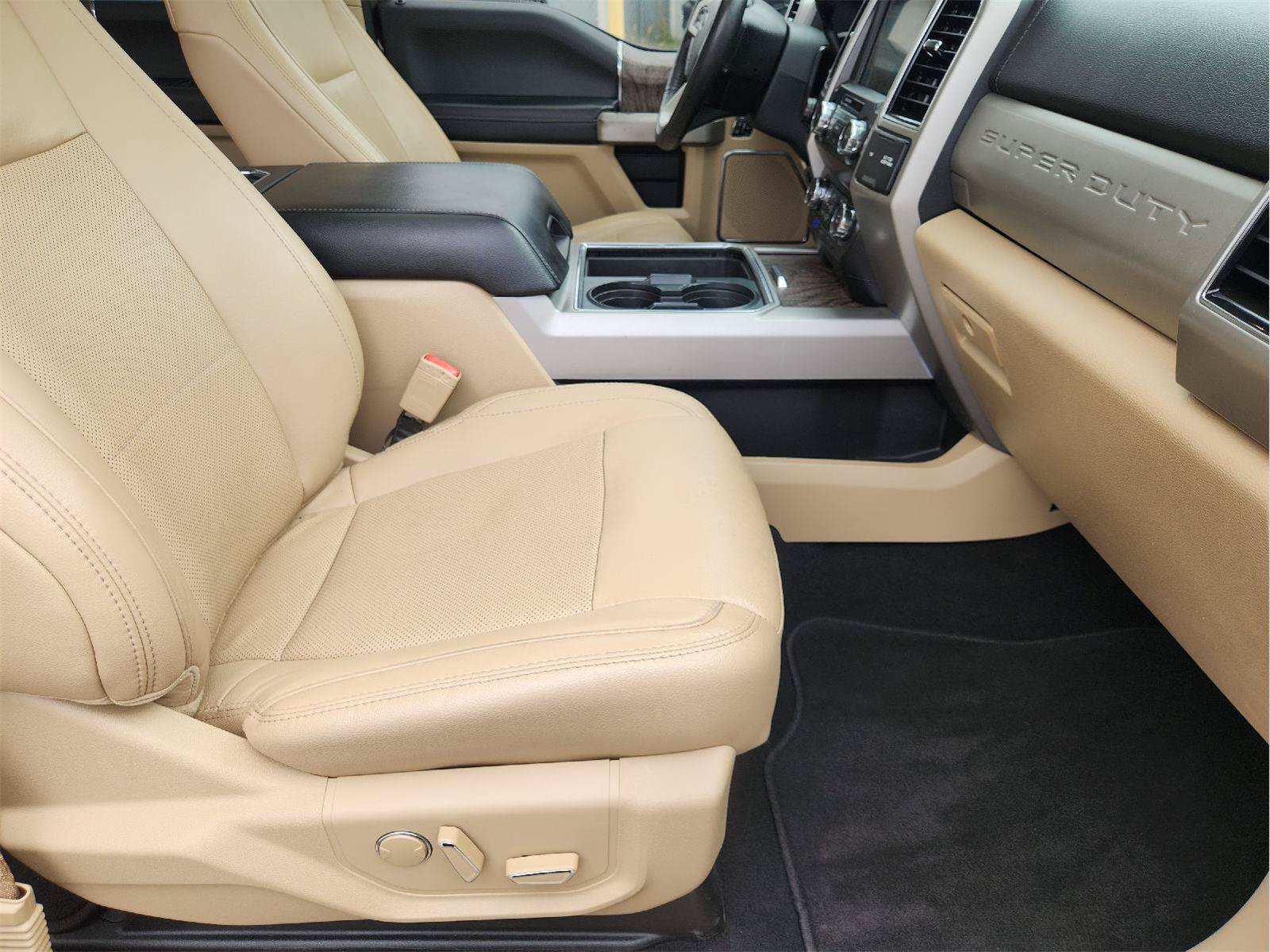 Used 2019 Ford F250 Lariat w/ Lariat Ultimate Package AWD/4WD image 14