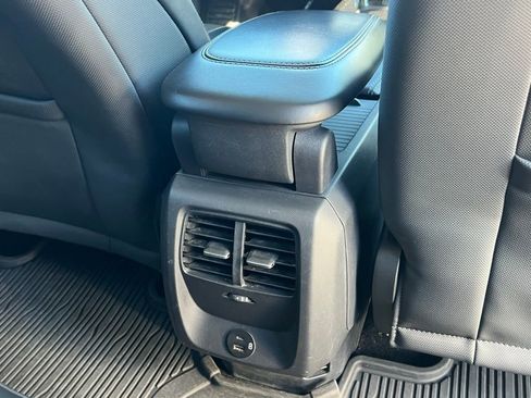 Used 2022 Ford Mustang Mach-E Select image 19