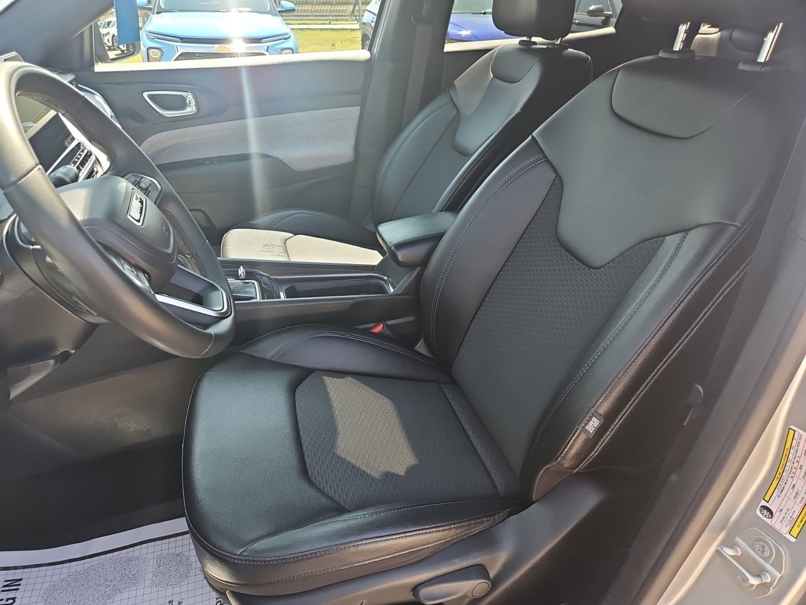 Used 2024 Jeep Compass Latitude AWD/4WD image 14