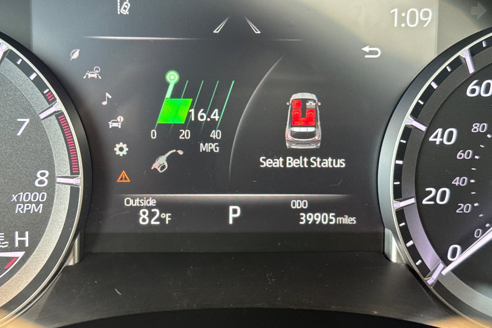 Used 2022 Toyota Highlander XLE AWD/4WD image 33