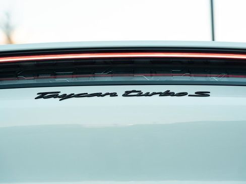 Used 2022 Porsche Taycan Turbo S image 35