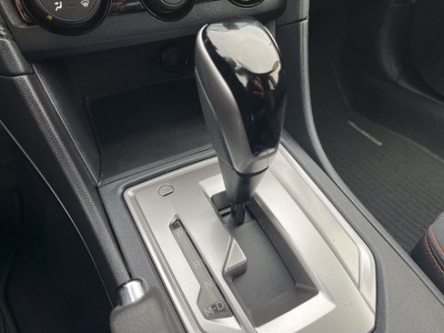 Used 2019 Subaru Crosstrek 2.0i Premium image 18