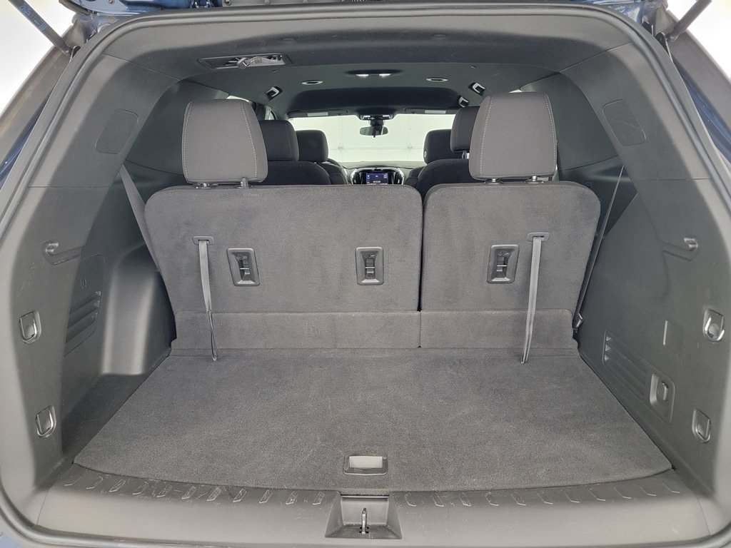 Used 2023 Chevrolet Traverse LT FWD image 27
