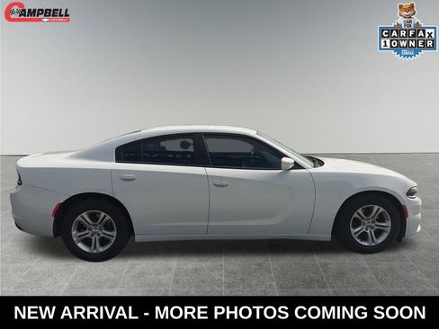Used 2017 Dodge Charger SE w/ Popular Equipment Group image 6