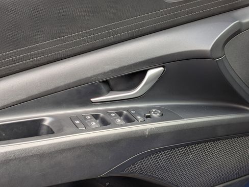 Used 2021 Hyundai Elantra SEL image 12