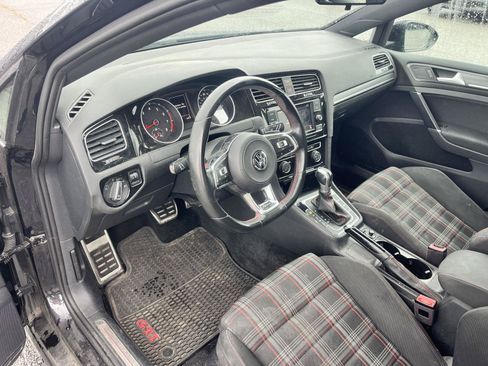 Used 2019 Volkswagen GTI S w/ Driver Assistance Package FWD image 10