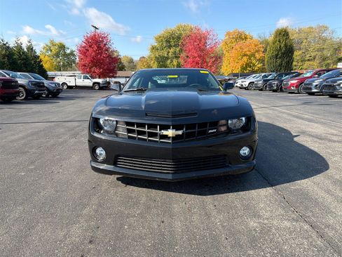 Used 2011 Chevrolet Camaro SS image 3