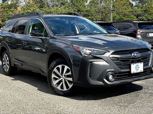 Certified 2023 Subaru Outback Premium image 2