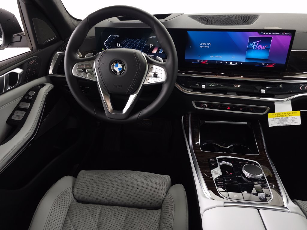 Used 2026 BMW X7 xDrive40i w/ Premium Package AWD/4WD image 14
