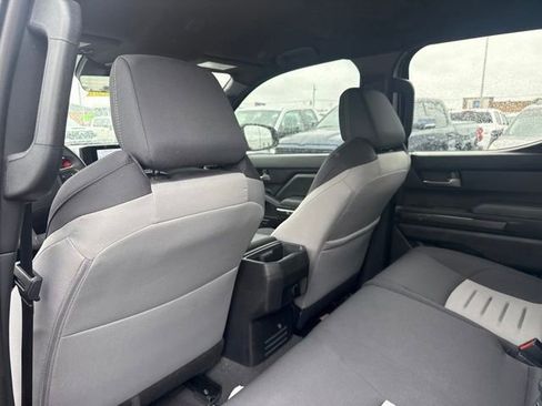 Used 2024 Toyota Tacoma TRD Sport AWD/4WD image 30