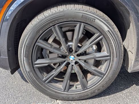 Used 2021 BMW X5 xDrive40i w/ M Sport Package AWD/4WD image 18