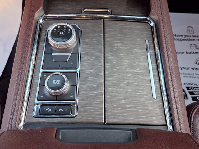 Used 2024 Ford Expedition Limited AWD/4WD image 19