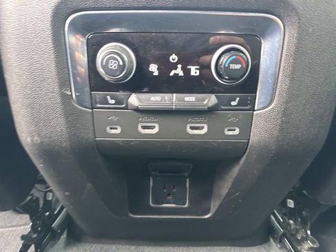 Used 2021 Chevrolet Suburban Premier image 14