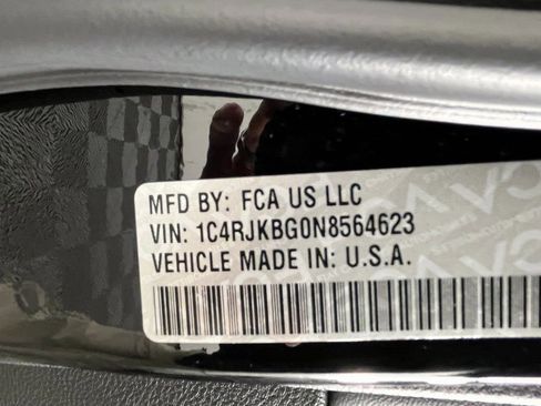 Used 2022 Jeep Grand Cherokee L Limited w/ Luxury Tech Group II image 26