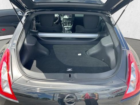 Used 2015 Nissan 370Z Coupe RWD image 31