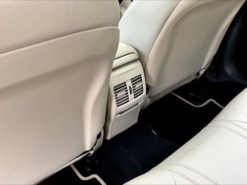 Used 2018 Mercedes-Benz CLA 250 image 12