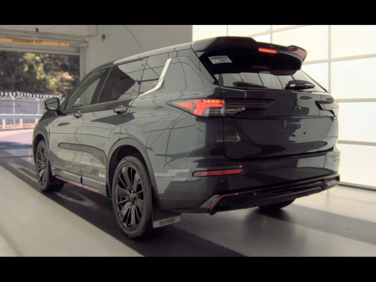 Used 2026 Mitsubishi Outlander LE AWD/4WD image 13