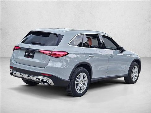 Certified 2025 Mercedes-Benz GLC 300 image 5