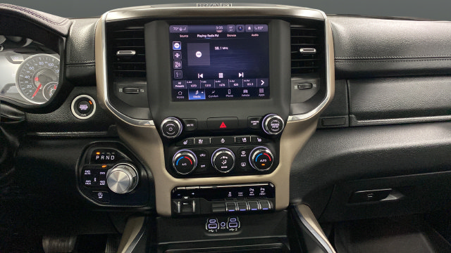 Used 2022 RAM 1500 Laramie AWD/4WD image 12