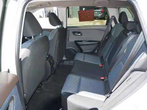 Certified 2023 Nissan Rogue SV AWD/4WD image 11