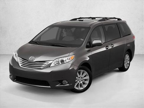 Used 2012 Toyota Sienna XLE image 1