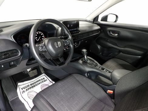 Used 2025 Honda HR-V LX image 9