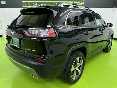Used 2019 Jeep Cherokee Limited AWD/4WD image 9