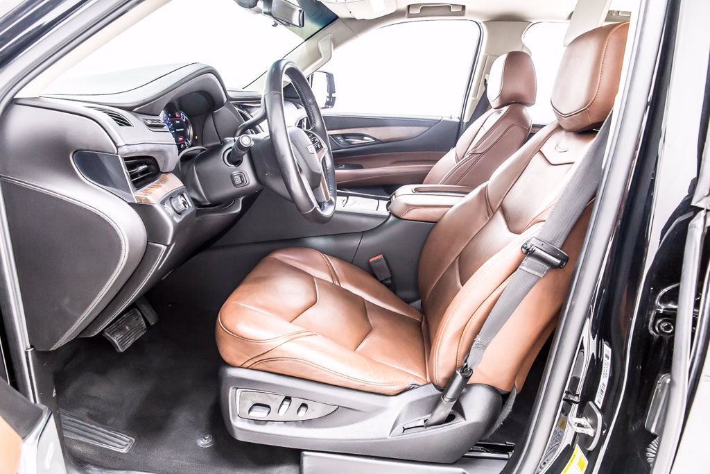 Used 2019 Cadillac Escalade Premium Luxury RWD image 27