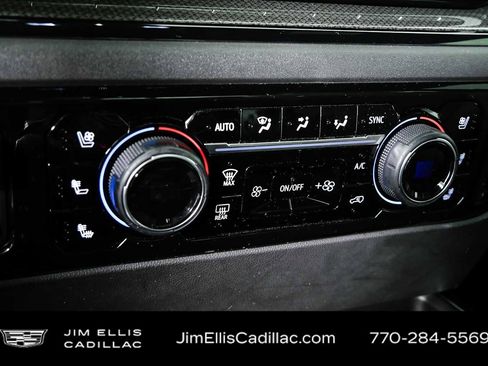Used 2023 Chevrolet Silverado 1500 ZR2 w/ Technology Package AWD/4WD image 16