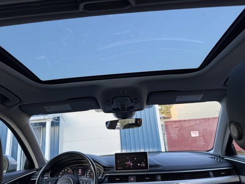 Used 2017 Audi A4 2.0T Premium image 31