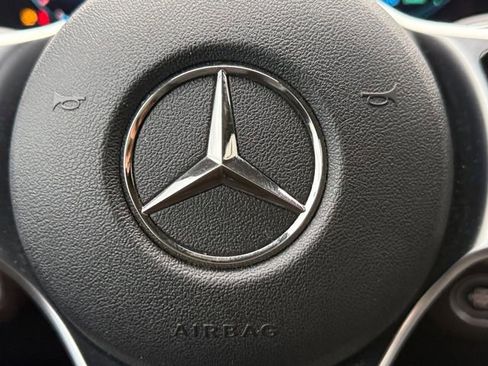 Used 2022 Mercedes-Benz GLS 450 4MATIC image 5