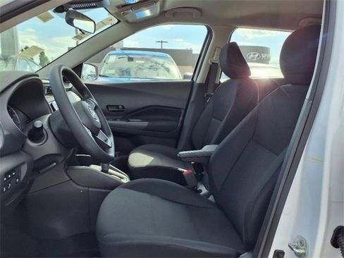 New 2025 Nissan Kicks Play S image 10