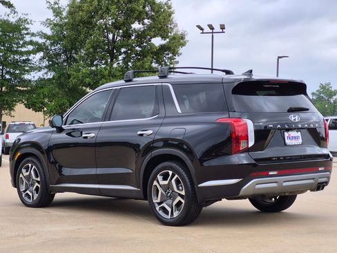 Used 2023 Hyundai Palisade Limited FWD image 4