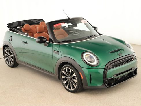 Used 2024 MINI Cooper S w/ Signature Upholstery Package image 37