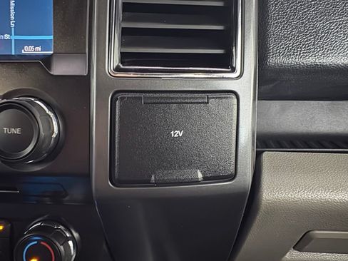 Used 2018 Ford F150 XLT w/ Equipment Group 302A Luxury AWD/4WD image 34