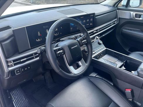 Certified 2025 Hyundai Santa Fe SEL image 14