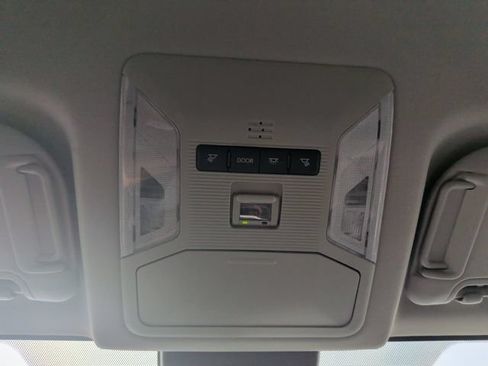 Used 2022 Toyota RAV4 XLE FWD image 24