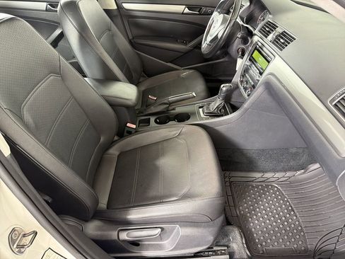 Used 2014 Volkswagen Passat 1.8T image 11