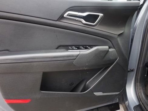 Used 2023 Kia Sportage EX image 22