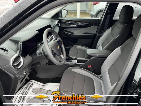 Used 2026 Chevrolet TrailBlazer LT AWD/4WD image 11