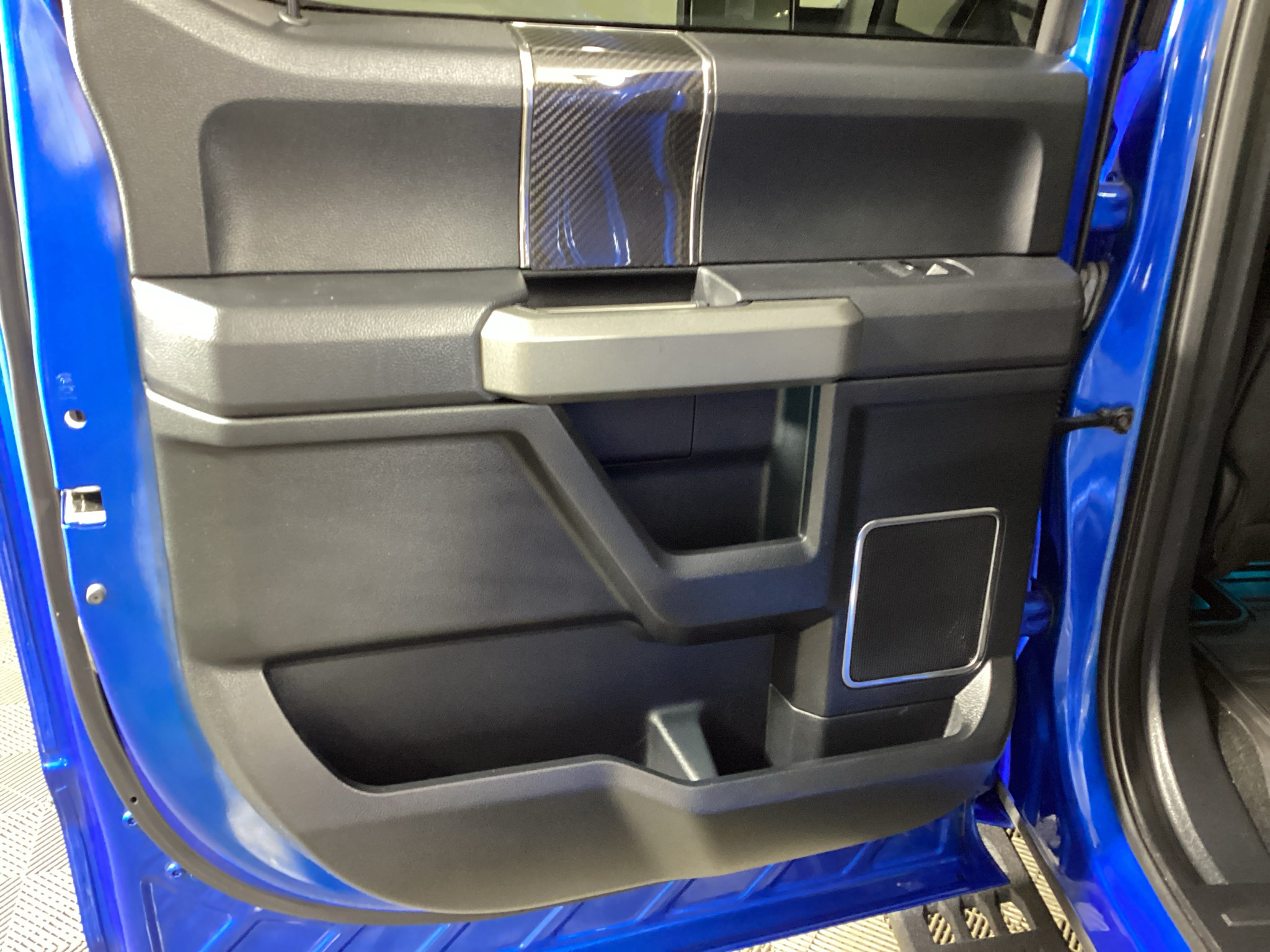 Used 2019 Ford F150 Raptor w/ Equipment Group 802A Luxury AWD/4WD image 15