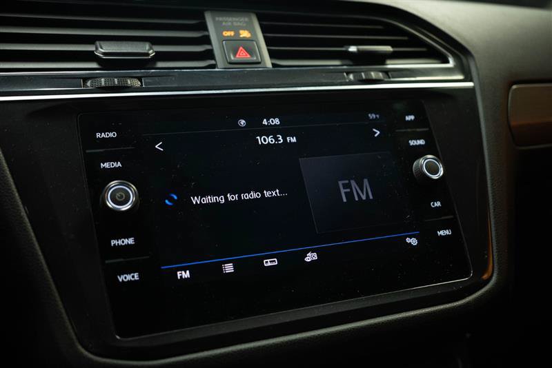 Used 2020 Volkswagen Tiguan SE R-Line FWD image 20
