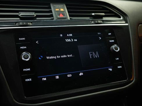 Used 2020 Volkswagen Tiguan SE R-Line FWD image 20