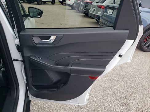 Used 2023 Ford Escape ST-Line w/ Tech Pack #1 AWD/4WD image 18