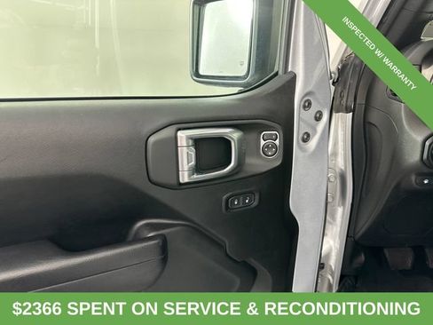 Used 2023 Jeep Wrangler Unlimited w/ Convenience Group AWD/4WD image 18