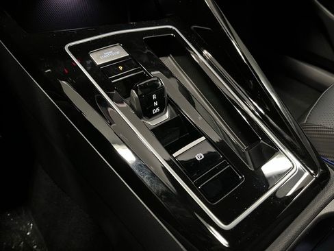 New 2026 Volkswagen Golf image 14