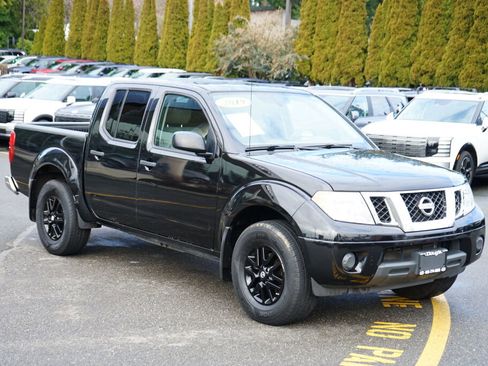 Used 2019 Nissan Frontier SV image 4